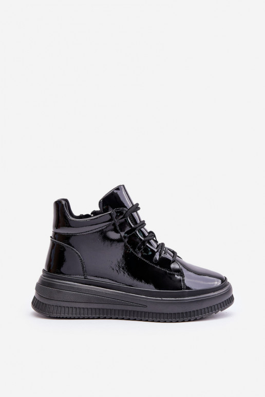 Tênis esportivos com efeito de verniz... Tênis esportivos com efeito de verniz...