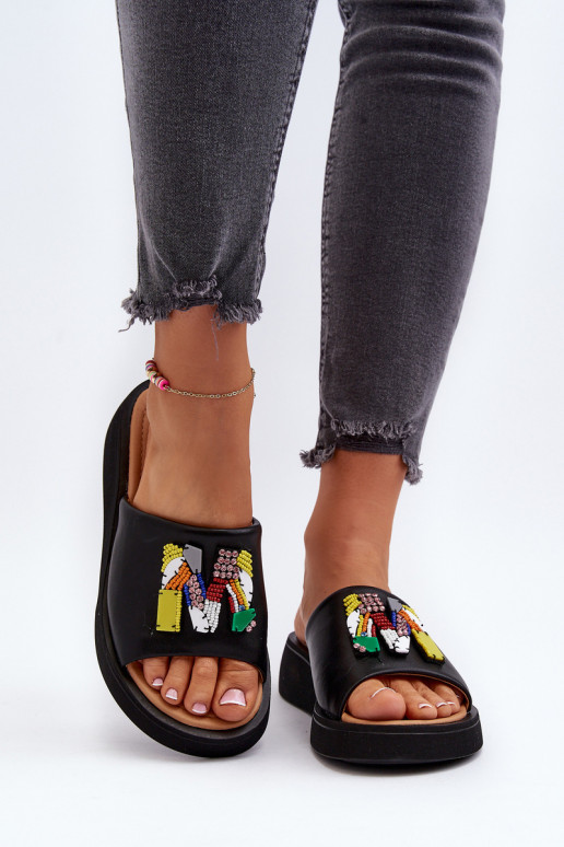 Chinelos de couro Feminino com enfeites cor preta Asames