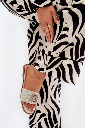 Estilo elegante Chinelos femininos com enfeites com salto largo bege Lovehia