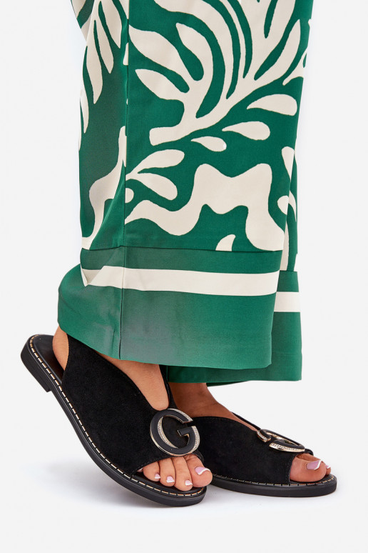 Sandálias rasteiras com enfeites cor preta Haliones