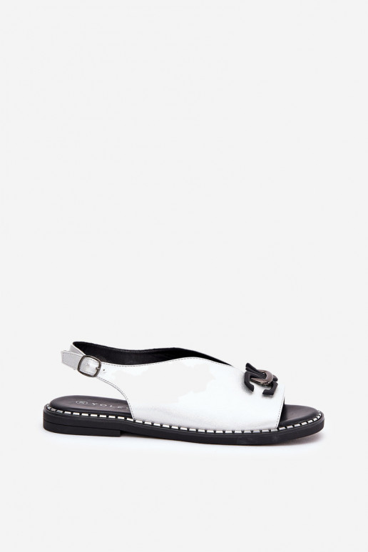 sandálias com salto largo com enfeites de couro ecológico cor prata Tillireta sandálias com salto largo com enfeites de couro ecológico cor prata Tillireta