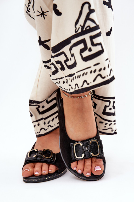 Sandálias rasteiras com enfeites de camurça ecológicaoParae cor preta Lilria Sandálias rasteiras com enfeites de camurça ecológicaoParae cor preta Lilria