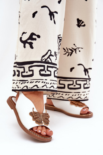 Sandálias femininas com salto largo com enfeites cor branca Setorina