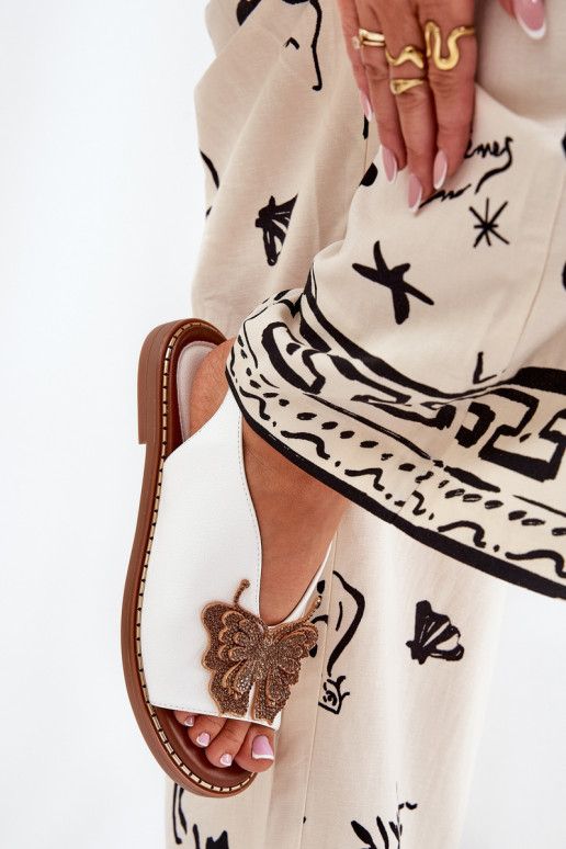 Sandálias femininas com salto largo com enfeites cor branca Setorina