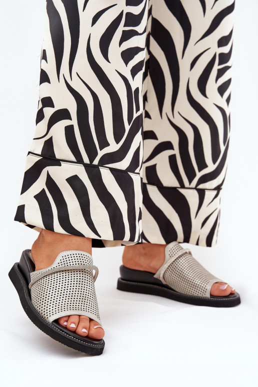 Chinelos femininos Em uma cunha Com fita decorativa cor prata TeriParaes