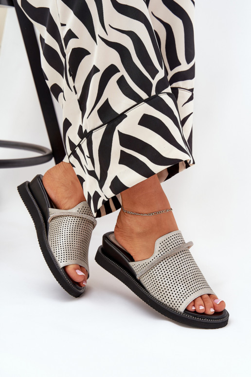 Chinelos femininos Em uma cunha Com fita decorativa cor prata TeriParaes