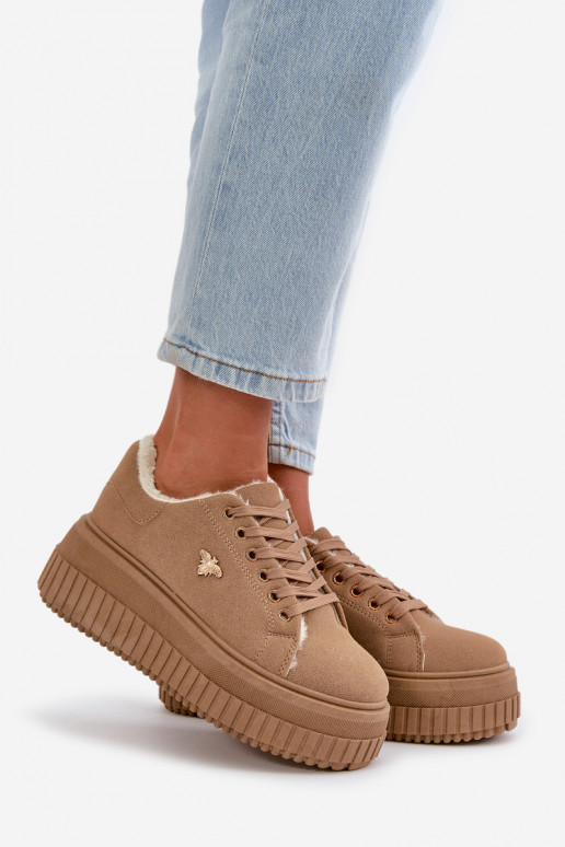 Tênis femininos aquecidos com solas... Tênis femininos aquecidos com solas...