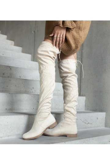 Botas longas bejes com plataforma de camurça ecológica Hallora 2