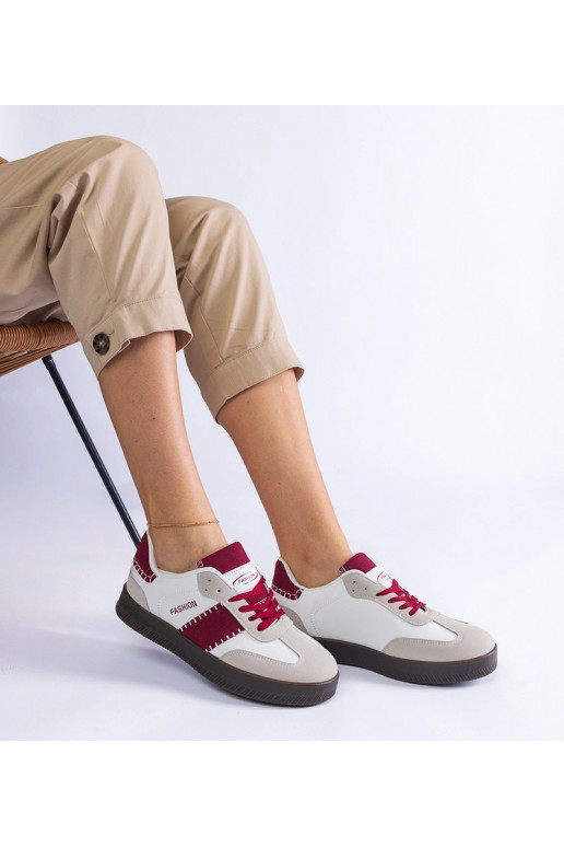 Tênis bordô em plataforma com...