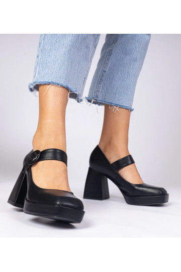 Sapatos Pretos com Bico... 2