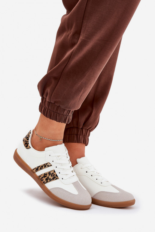 Baixo À modalo de tênis Feminino de couro ecológico com padrões de pele de leopardo cor branca Nonalorin Baixo À modalo de tênis Feminino de couro ecológico com padrões de pele de leopardo cor branca Nonalorin