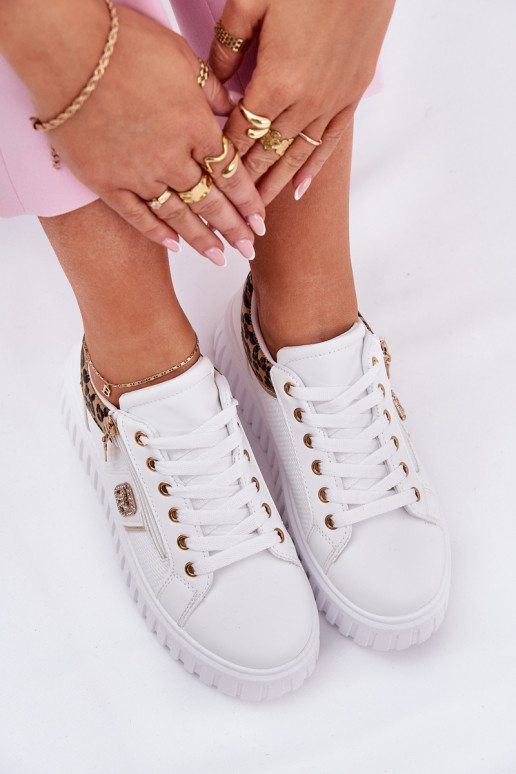 tênis Feminino com uma plataforma de couro ecológico com padrões de pele de leopardo cor branca Velionna