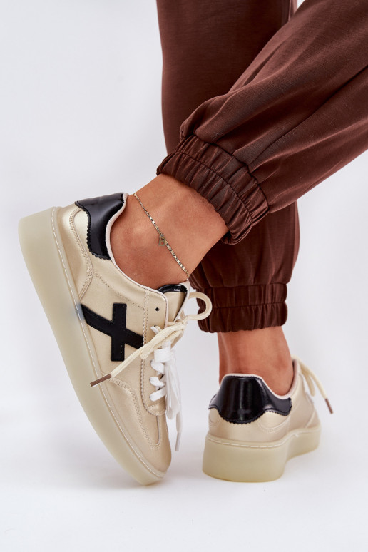 Baixo tênis Feminino cor dourada Zelevelis