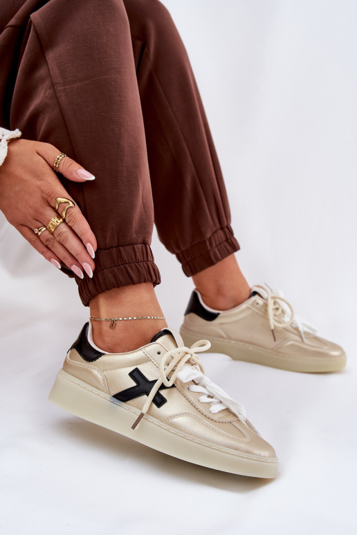 Baixo tênis Feminino cor dourada Zelevelis