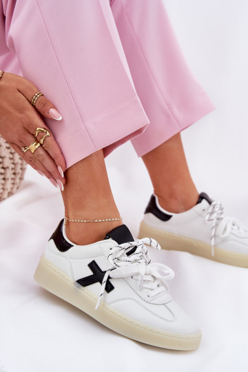 Baixo tênis Feminino cor branca Zelevelis