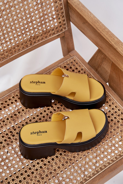 Chinelos femininos com uma plataforma I Enorme Obcasie cor amarela Rizana