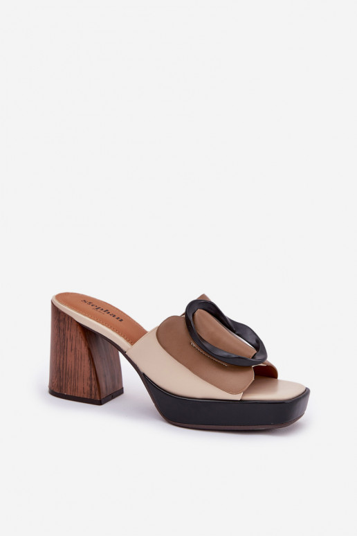 Chinelos femininos Habilitado SłupkoParaym Obcasie com fivelas bege Amuria