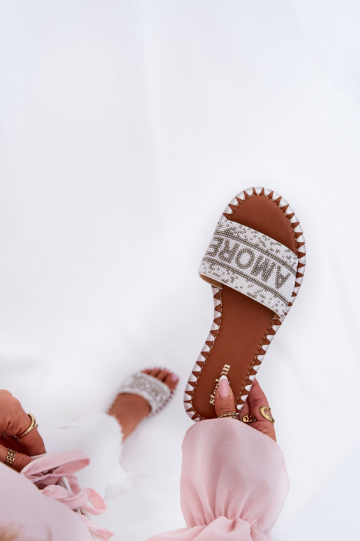 Chinelos femininos com salto largo Com decoração cor branca Dorfedi