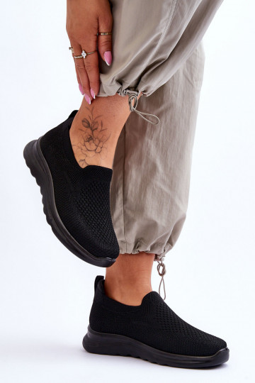 Tênis femininos slip-on pretos Adiora 2