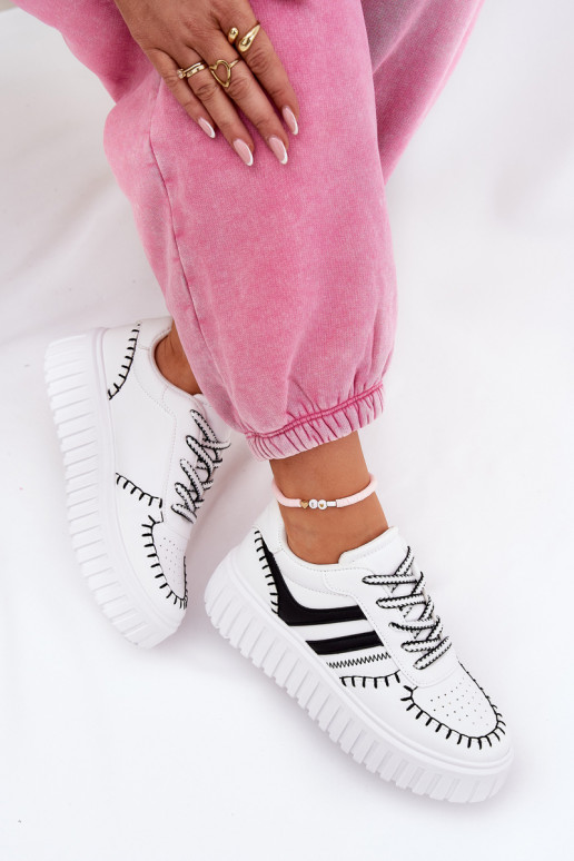 À modalo de tênis Feminino com uma plataforma Branco-cor preta Ofenale À modalo de tênis Feminino com uma plataforma Branco-cor preta Ofenale