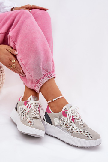 tênis Feminino com malha E pregos cor cinza Ogalda