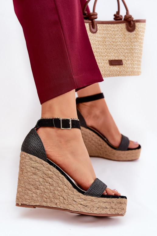 Sandálias femininas Em uma cunha Com trança cor preta Adelio Sandálias femininas Em uma cunha Com trança cor preta Adelio