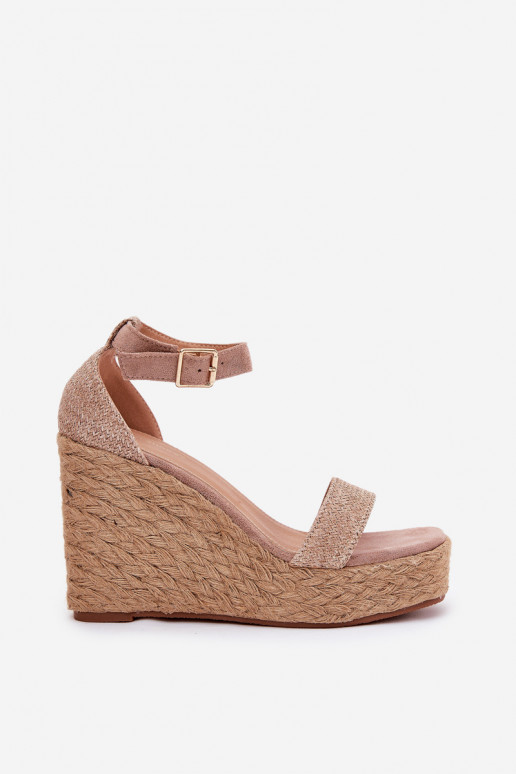 Sandálias femininas Em uma cunha Com trança cor cáqui Adelio Sandálias femininas Em uma cunha Com trança cor cáqui Adelio