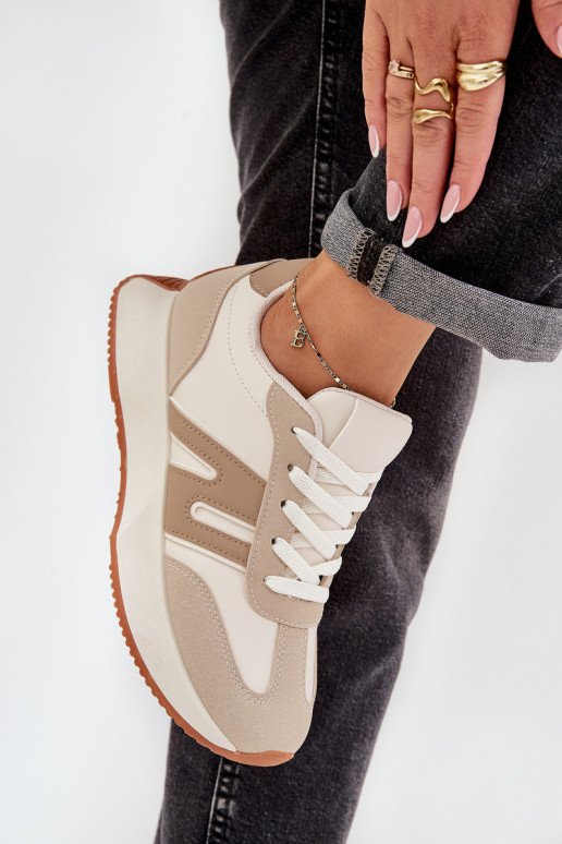 tênis Feminino com uma plataforma bege Emidi