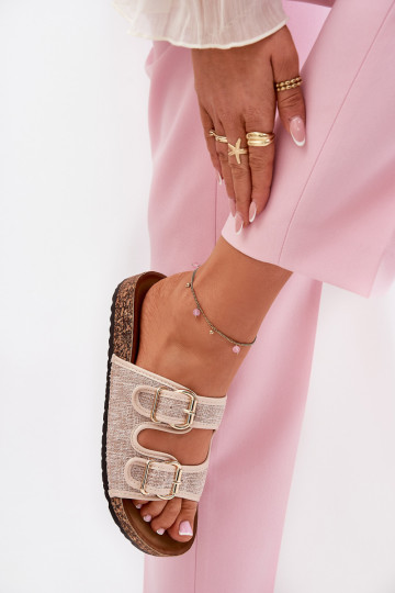  Chinelos femininos com uma plataforma com fivelas bege Osoffe