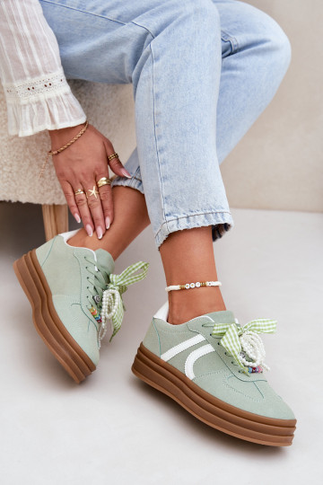 Tênis modelo feminino com plataforma e detalhes bonitos cor verde Vinness