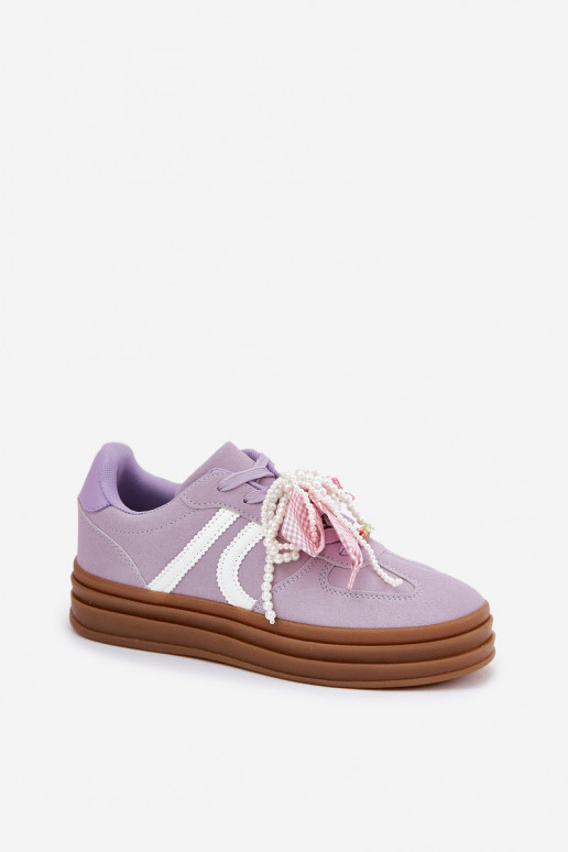 À modalo de tênis Feminino com uma plataforma com lindos detalhes Cor violeta Vinness À modalo de tênis Feminino com uma plataforma com lindos detalhes Cor violeta Vinness