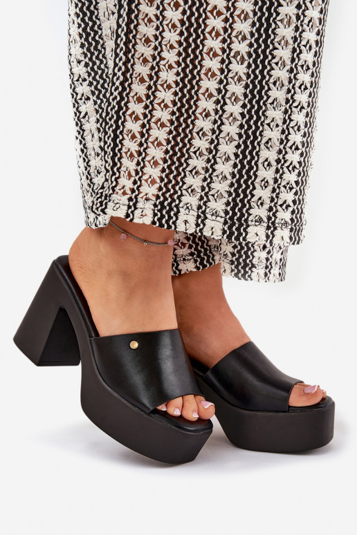 Feminino Chinelos de couro ecológico com salto e plataforma cor preta Tamirella