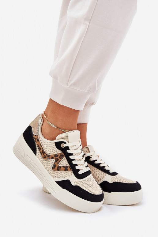 tênis Feminino com uma plataforma com padrões de pele de leopardo cor preta Lorori