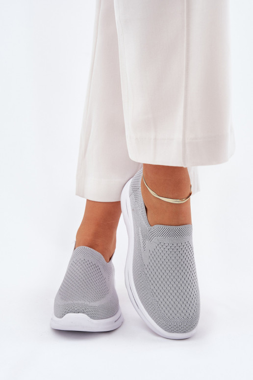 Feminino Tênis  Um modelo atraente cor cinza Adiora Feminino Tênis  Um modelo atraente cor cinza Adiora