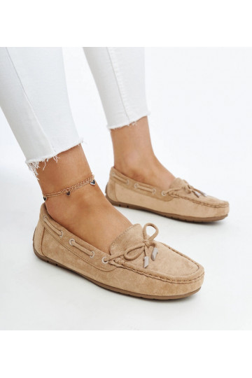 Mocassins marrons com laço...